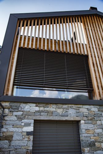 finestra con frangisole