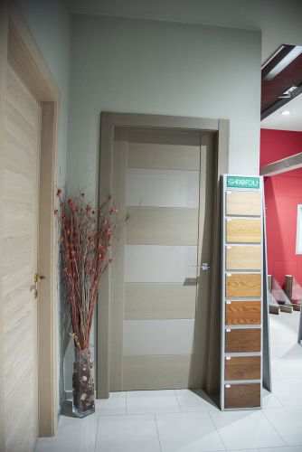 porta legno showroom