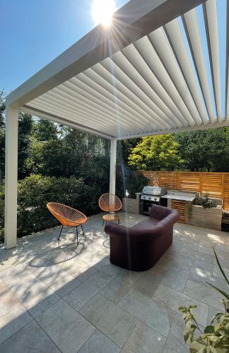 pergola bioclimatica salotto patio
