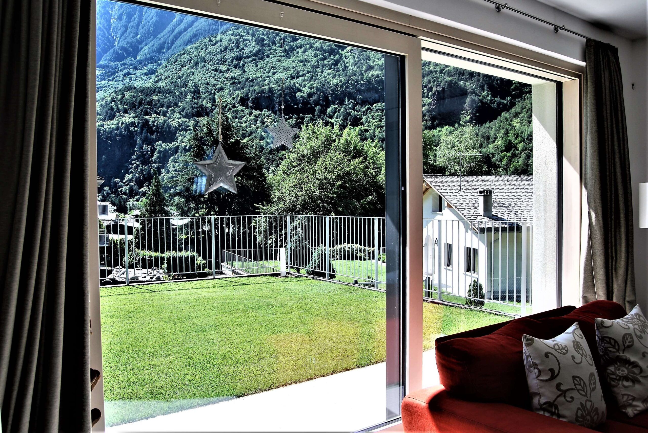 serramento trapezoidale vistro da interno