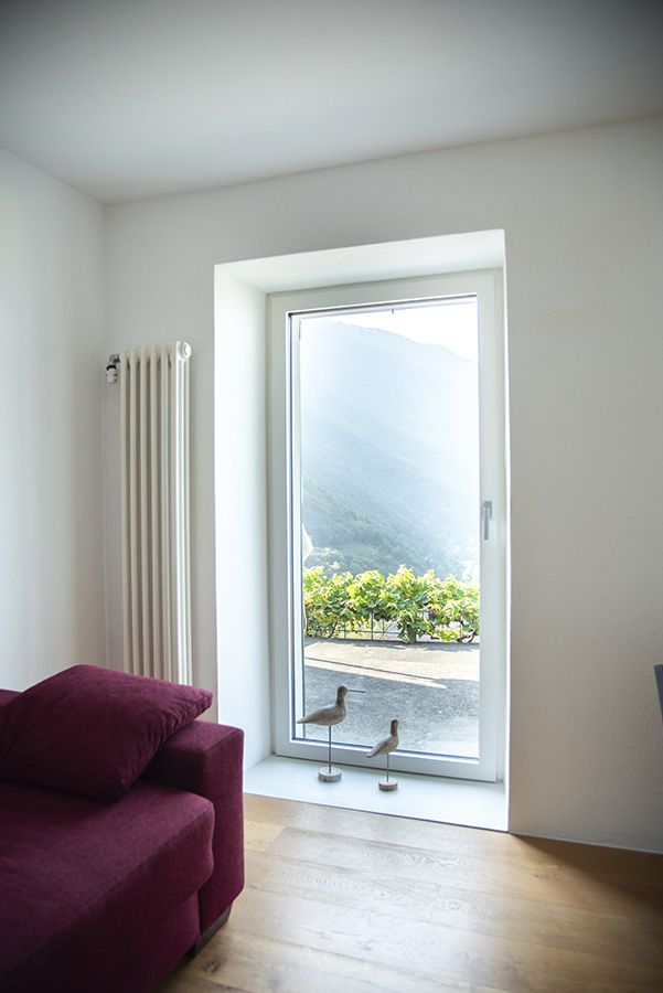 porta finestra legno bianco 