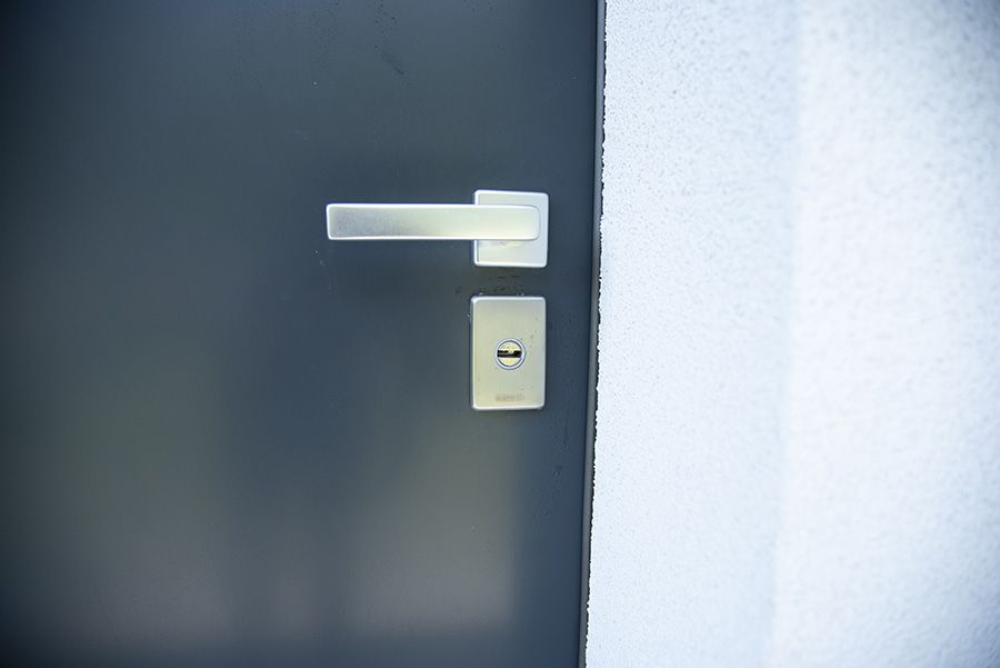 particolare porta blindata