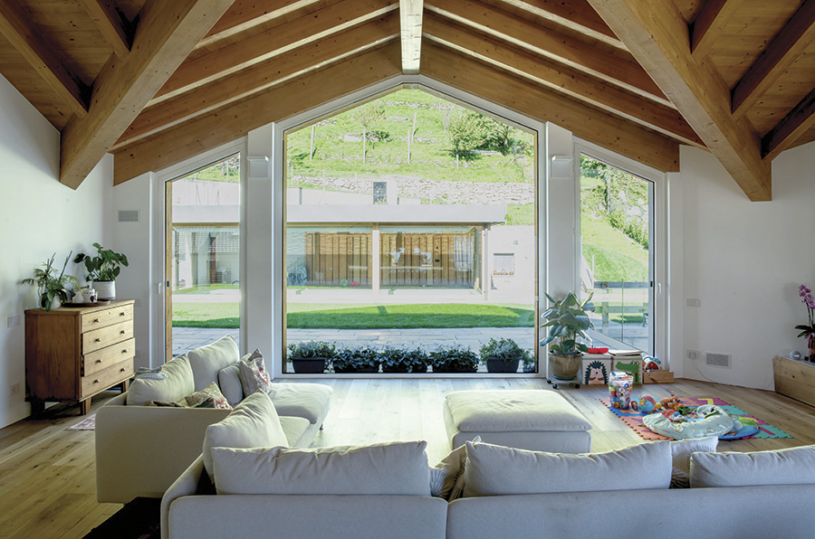 serramento trapezoidale vistro da interno