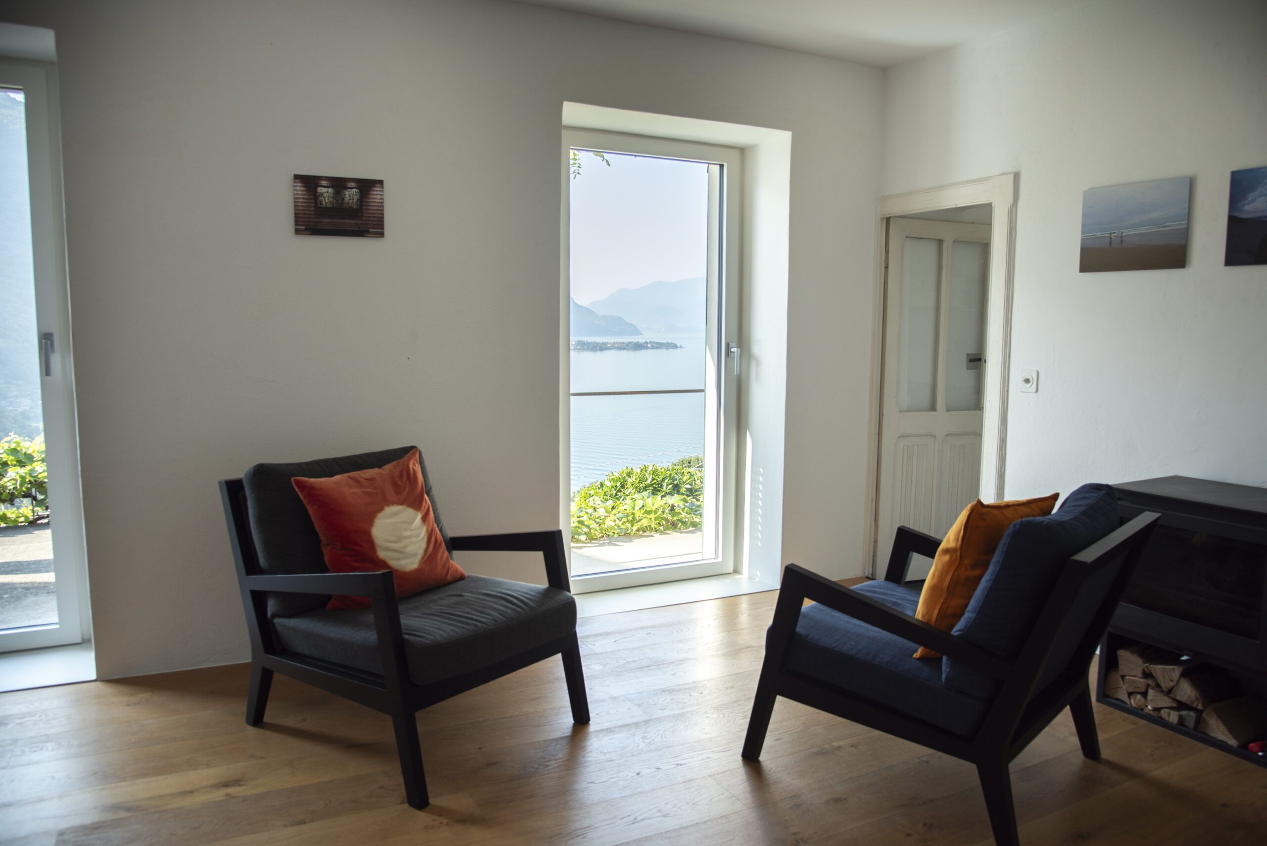 sala con porte finestre