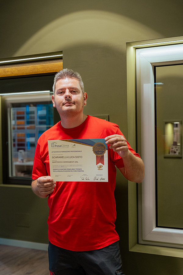 montatore con certificato diploma posaclima