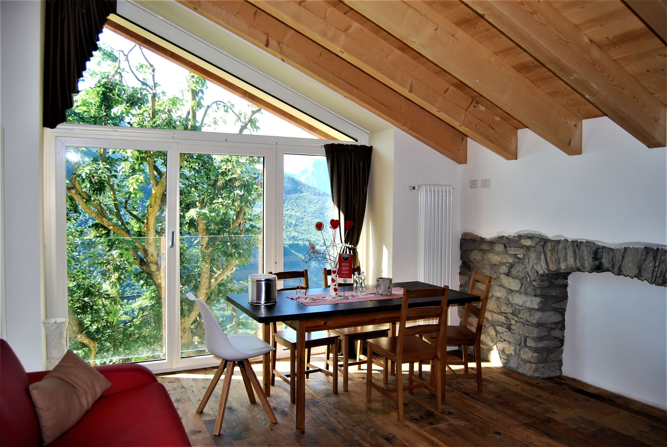 serramento trapezoidale vistro da interno