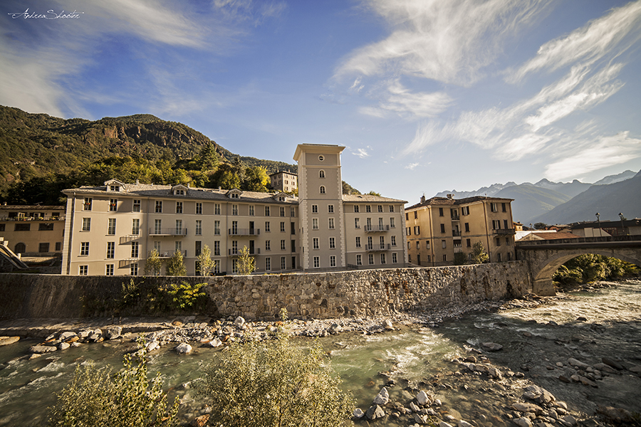 residenza sul mera con luci del mattino