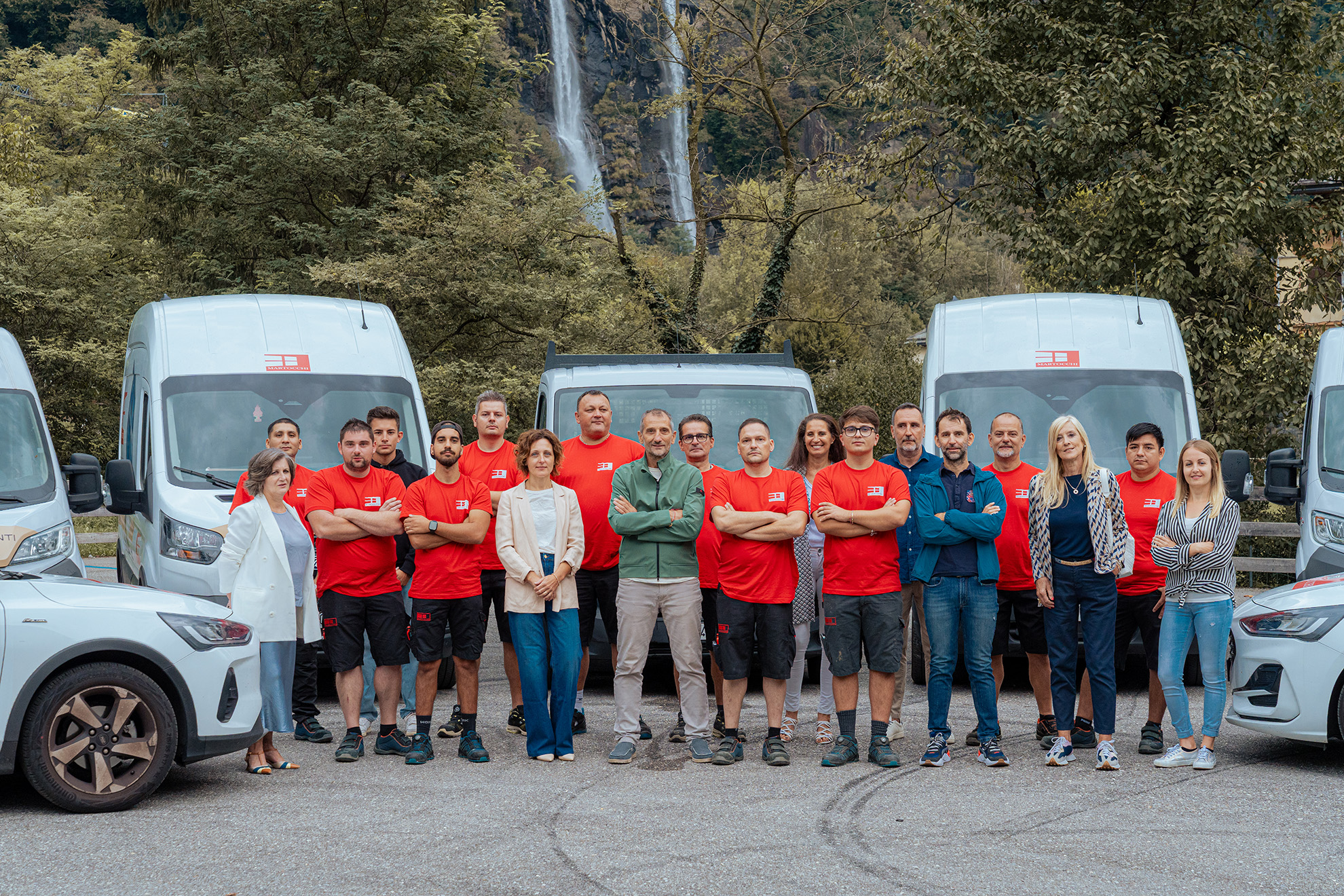 team martocchi serramenti con mezzi aziendali