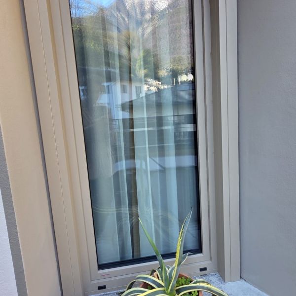 serramento trapezoidale vistro da interno