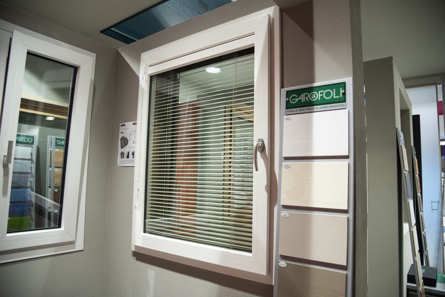 martocchi showroom lecco esposizione internorm veneziane