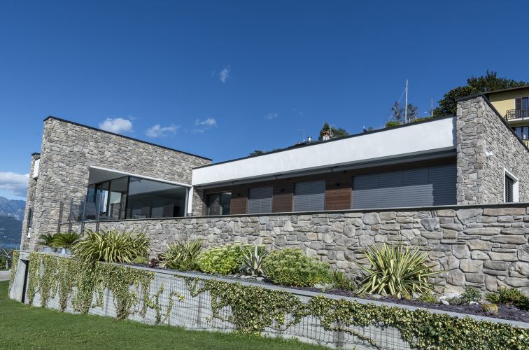 villa vista dal basso